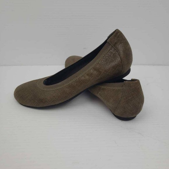 Munro American Womens Ashlie Ballet Flats Shoes Beige Leather Stretch 6.5 M New - Picture 3 of 15